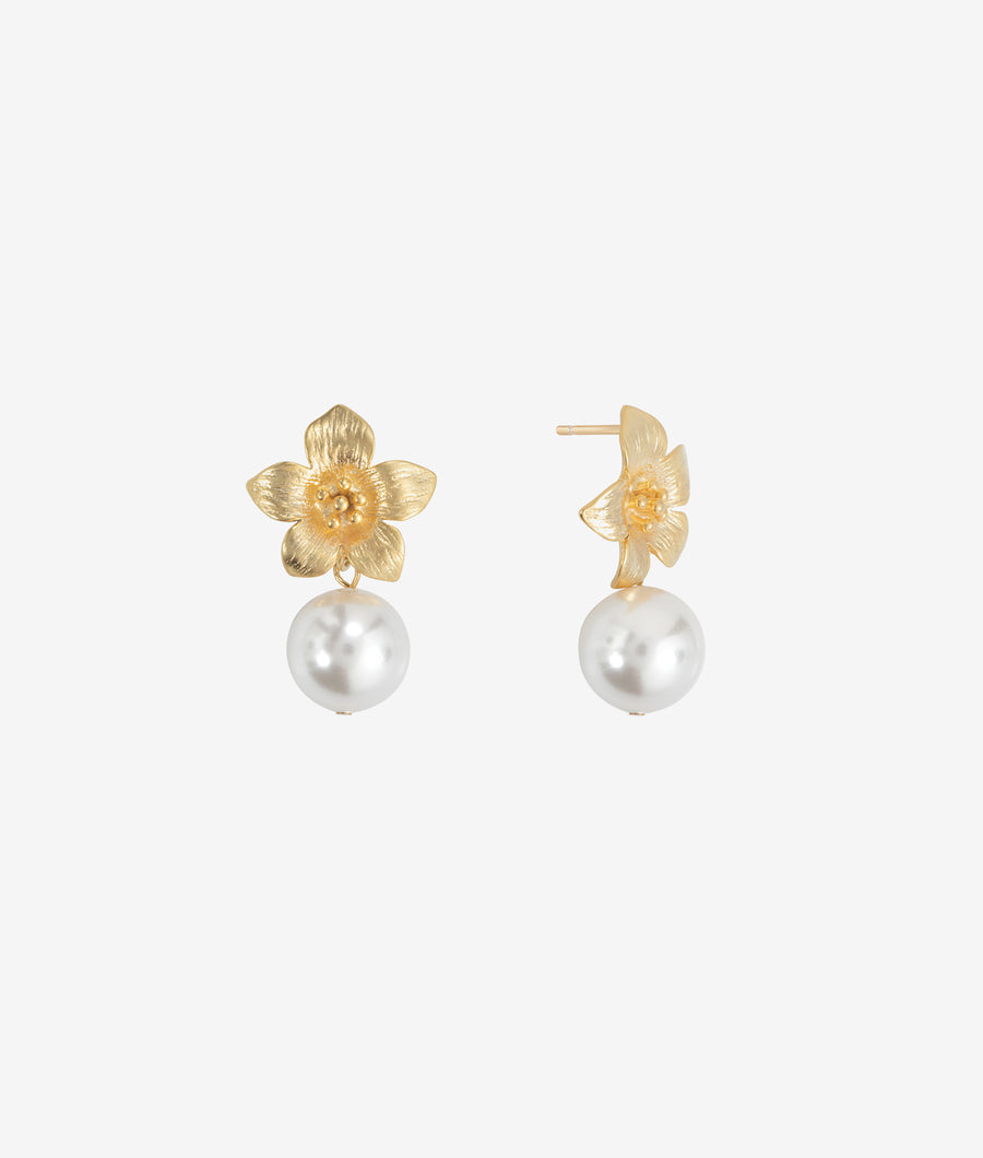 Begonia Freshwater Pearl Earring