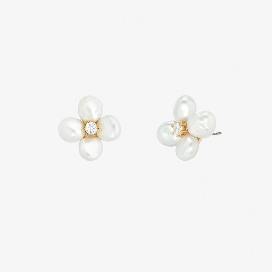 Flower Freshwater White Pearl Stud Earrings