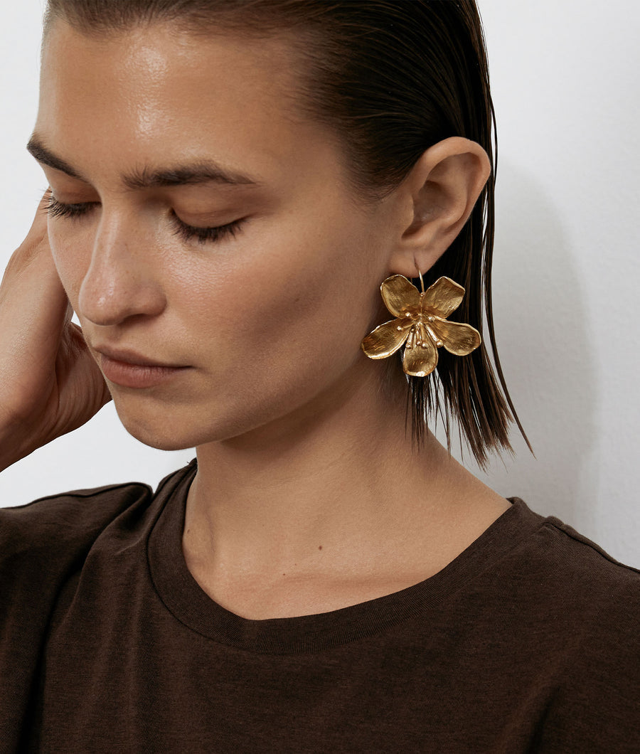 Tina Flower Silhouette Drop Earring