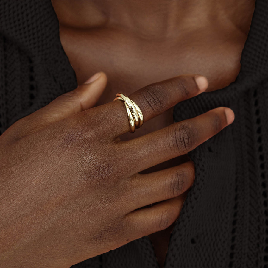 Vera Gold Intertwined Ring